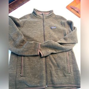 Patagonia men’s large green jacket. $20